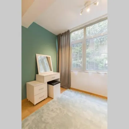 Centrally Located Huge In Cihangir Apartment *